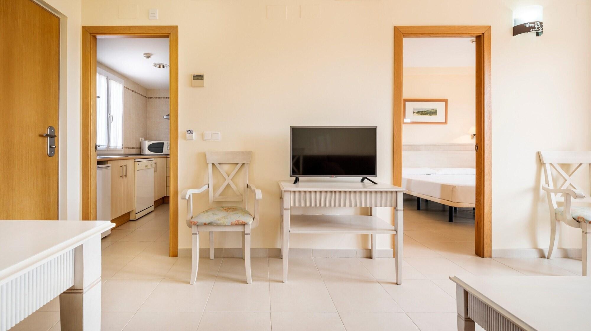 Ilunion Sancti Petri Aparthotel Chiclana de la Frontera Bagian luar foto
