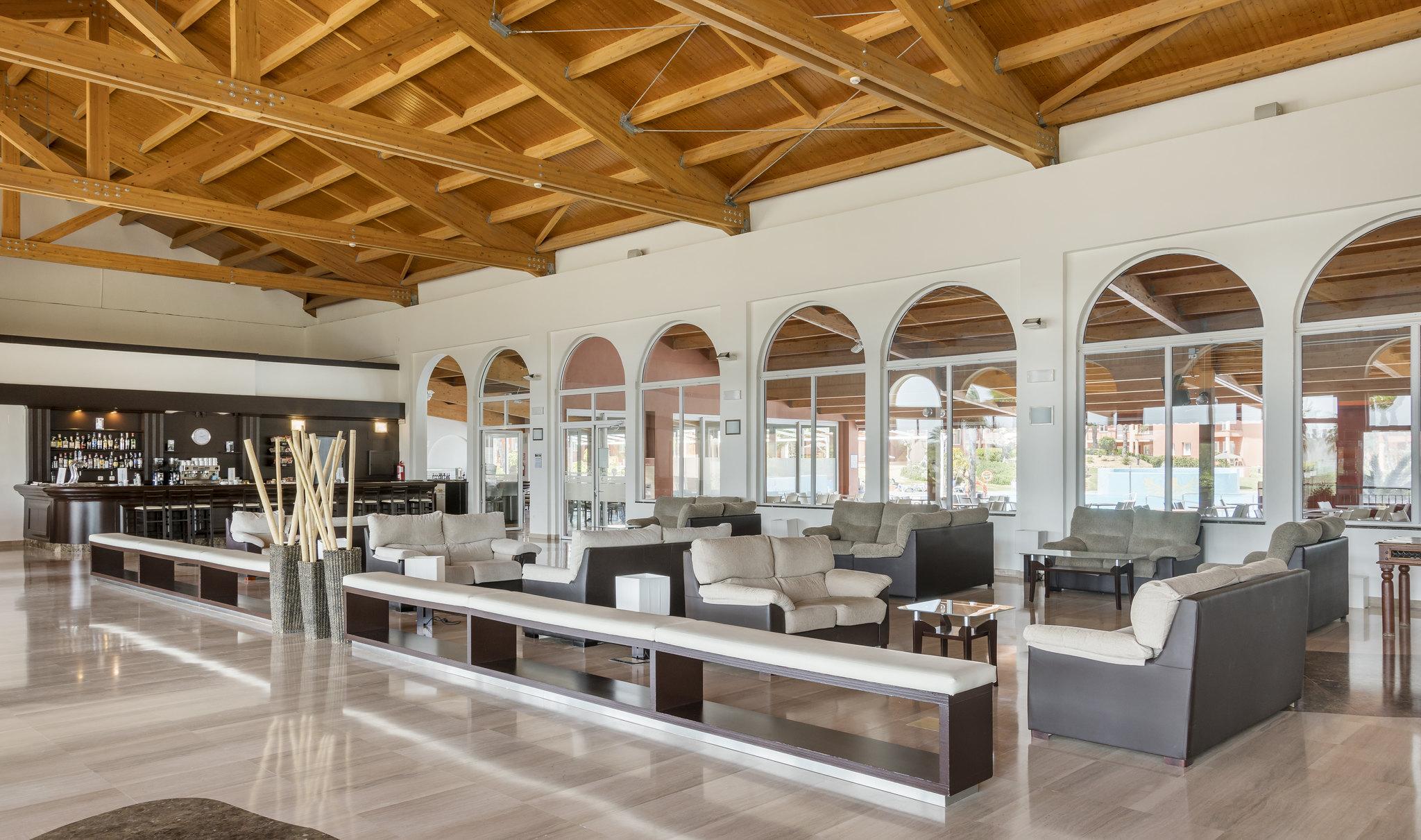 Ilunion Sancti Petri Aparthotel Chiclana de la Frontera Bagian luar foto
