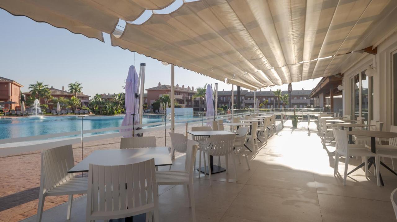 Ilunion Sancti Petri Aparthotel Chiclana de la Frontera Bagian luar foto