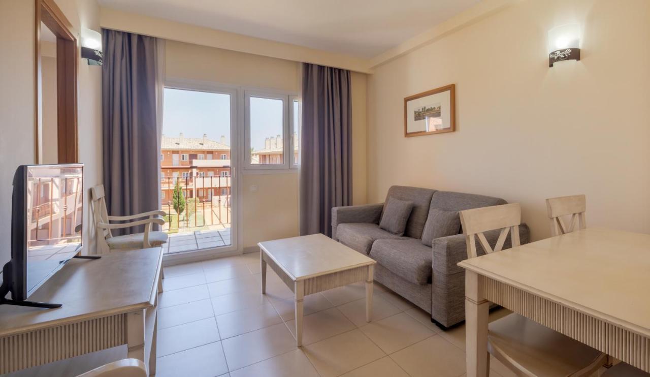 Ilunion Sancti Petri Aparthotel Chiclana de la Frontera Bagian luar foto