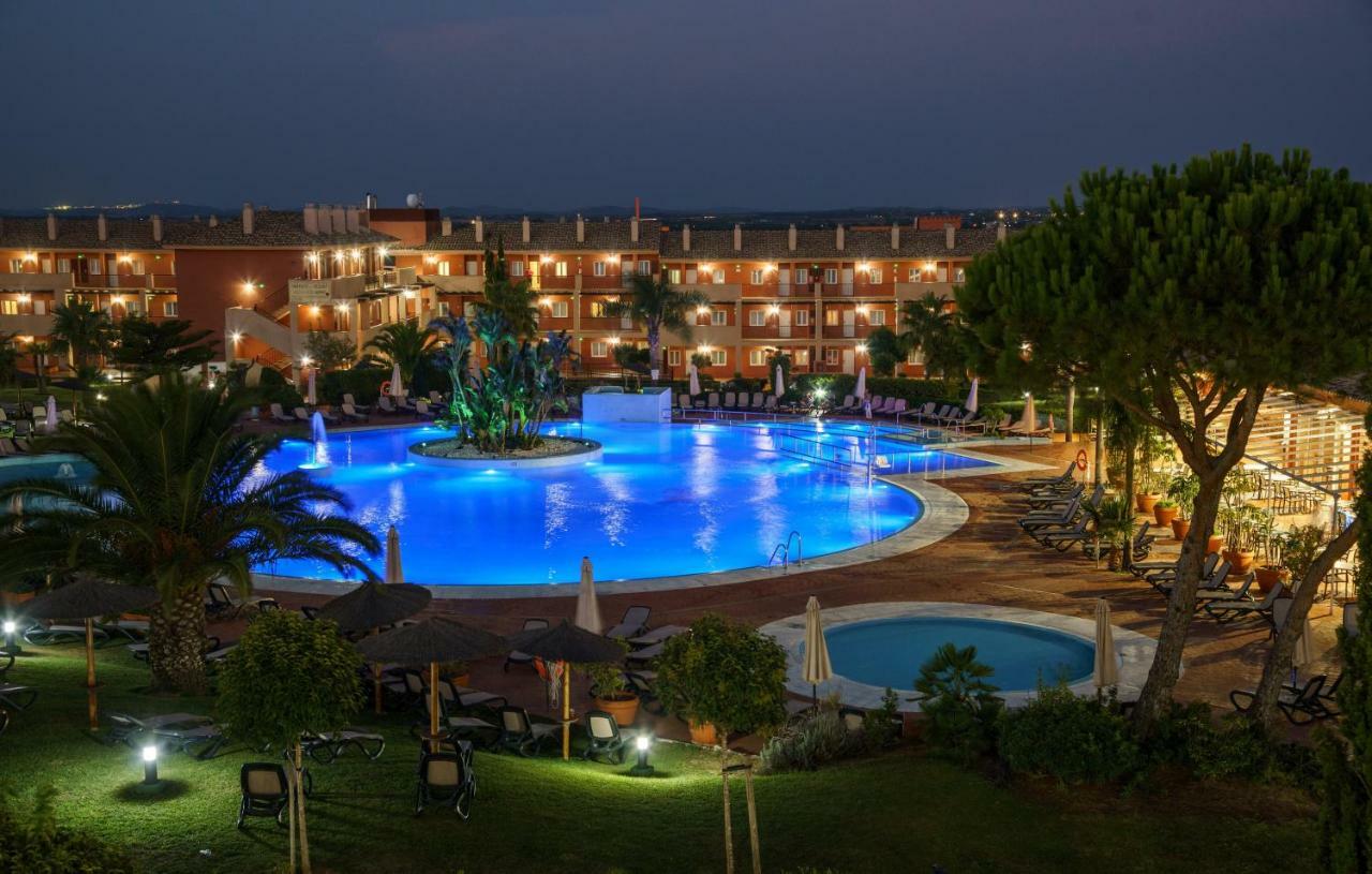 Ilunion Sancti Petri Aparthotel Chiclana de la Frontera Bagian luar foto